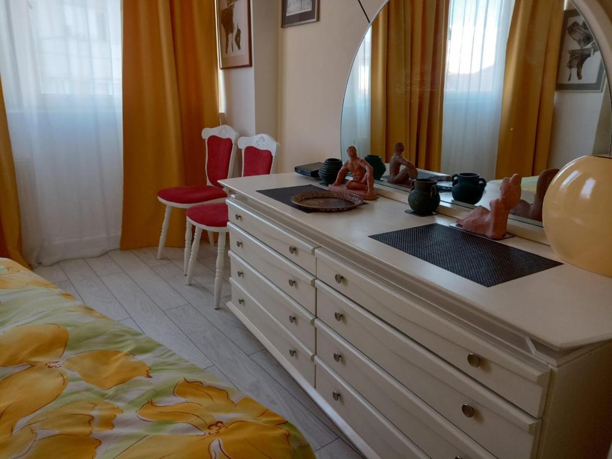 Two Bedroom Apartment Farmec Cluj-Napoca Luaran gambar
